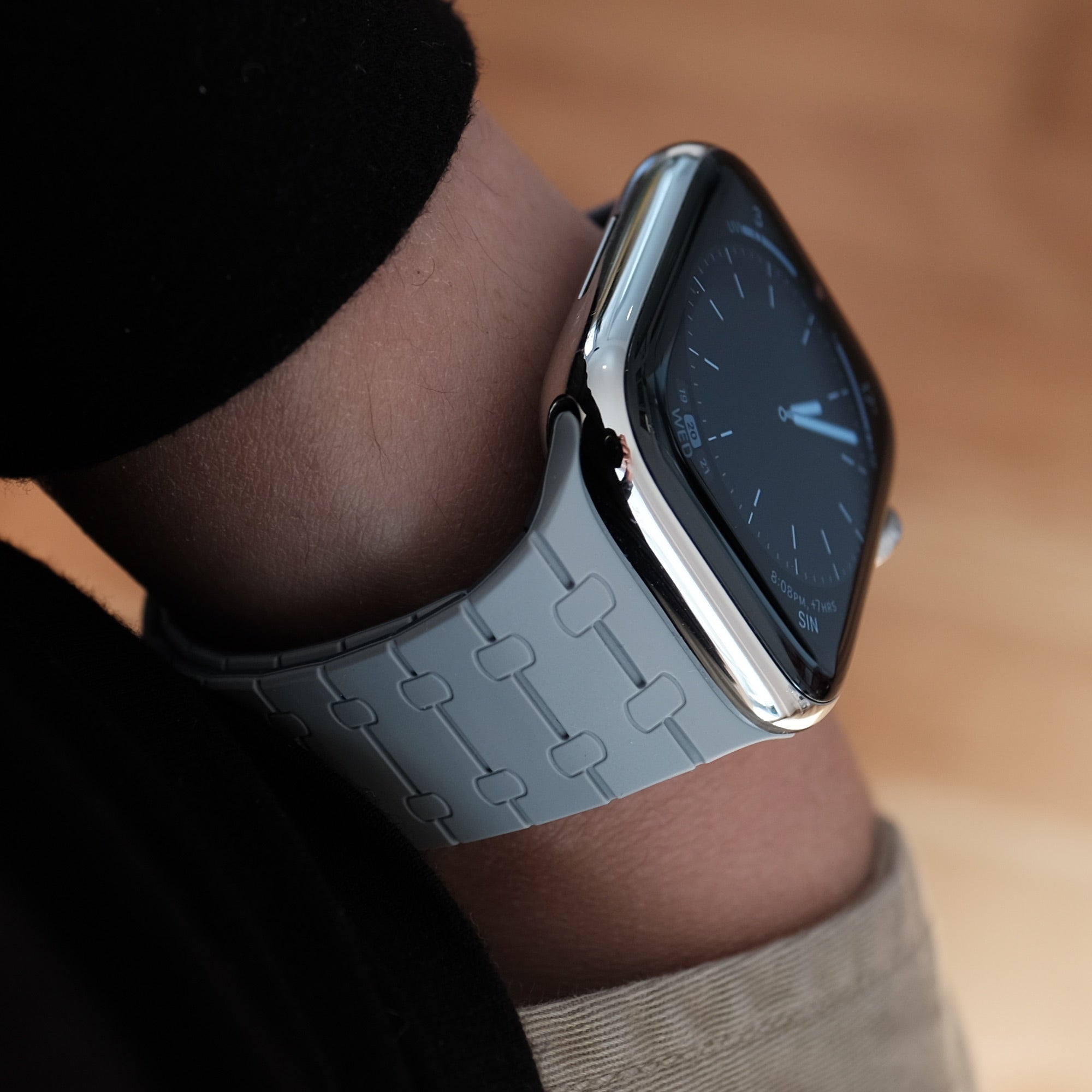 Pin & Buckle - MagnaLoop Apple Watch Band - Magnetic Loop Band for Apple Watch - Grey Sky - 2