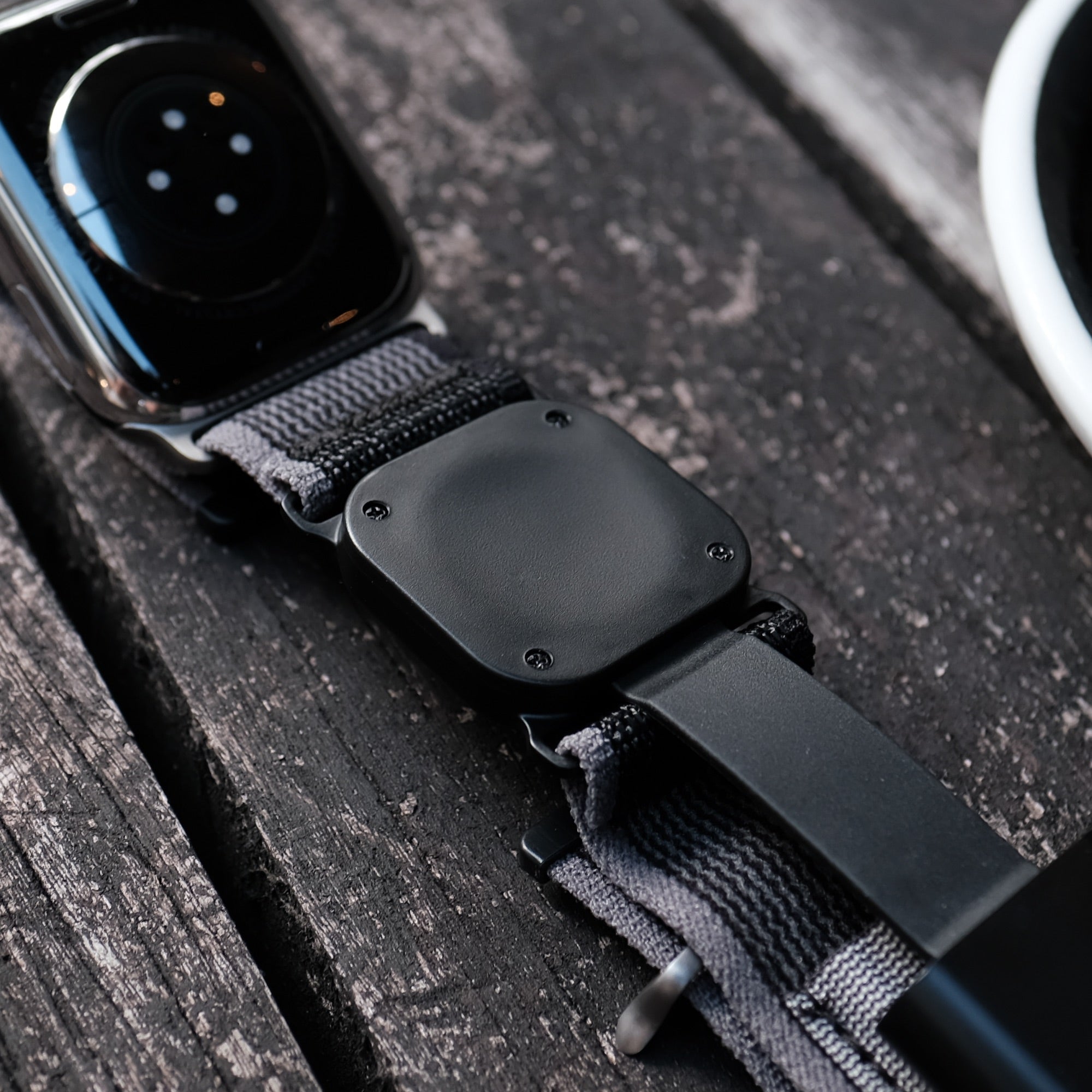 Pin & Buckle Charge Weave Apple Watch Band - Fabric Apple Watch Band with Wireless Charging - Wireless Charger