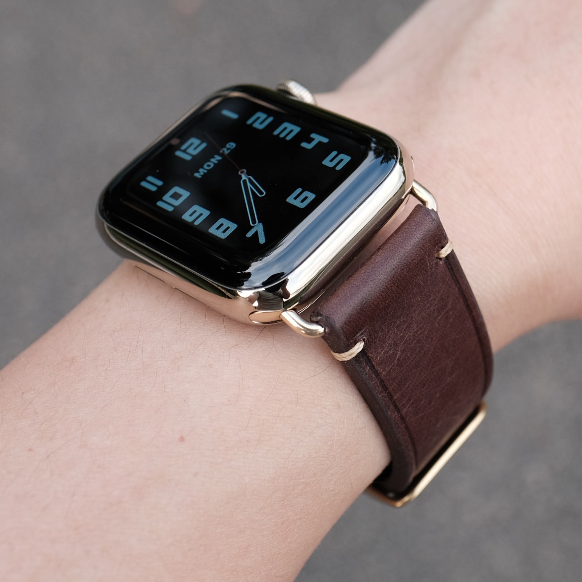 Pin & Buckle Full Grain Vegetable Tanned Leather Apple Watch Band - Vintage Collection - Espresso - Gold