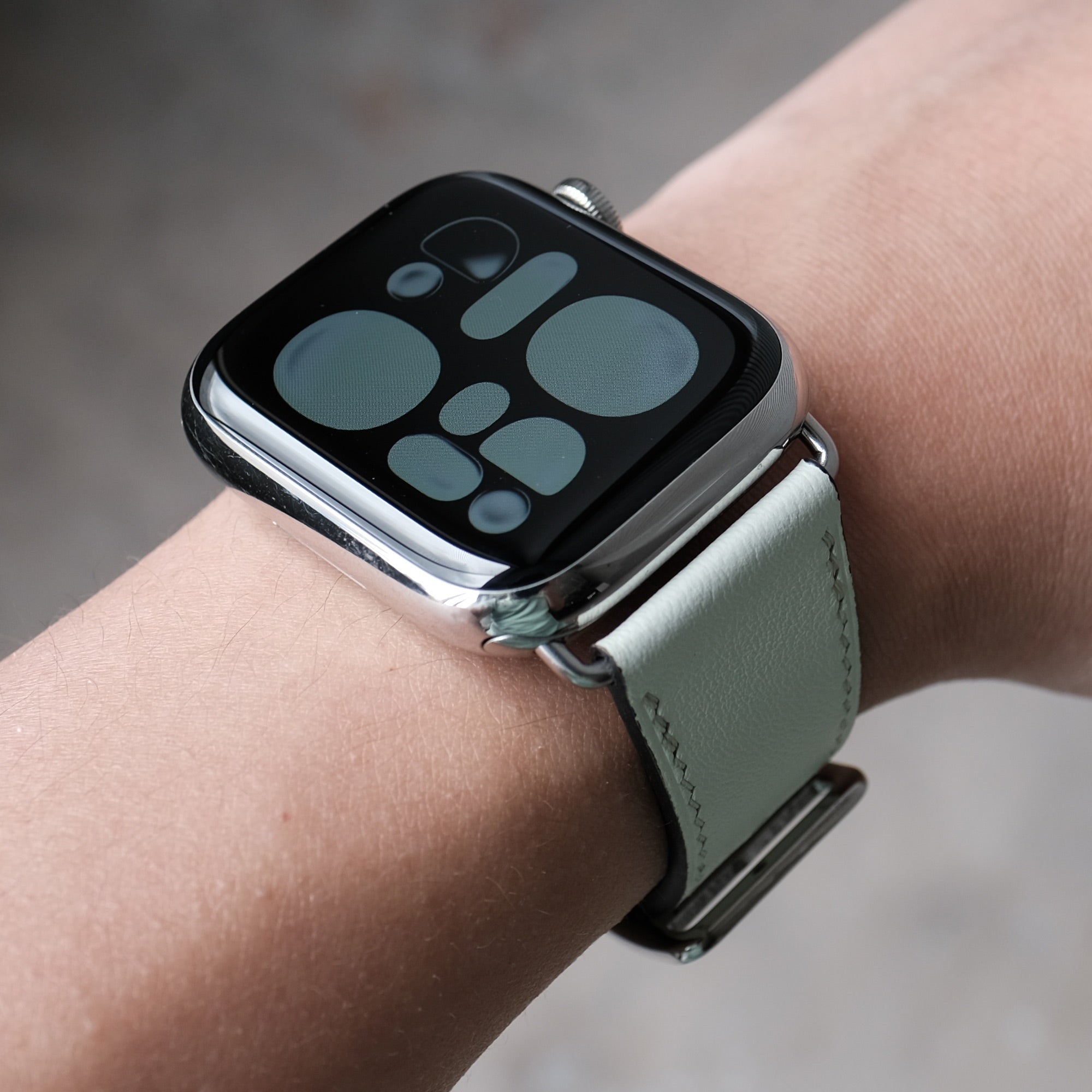 Pin & Buckle - Pistachio - Leather Apple Watch Band - Pistachio - Silver