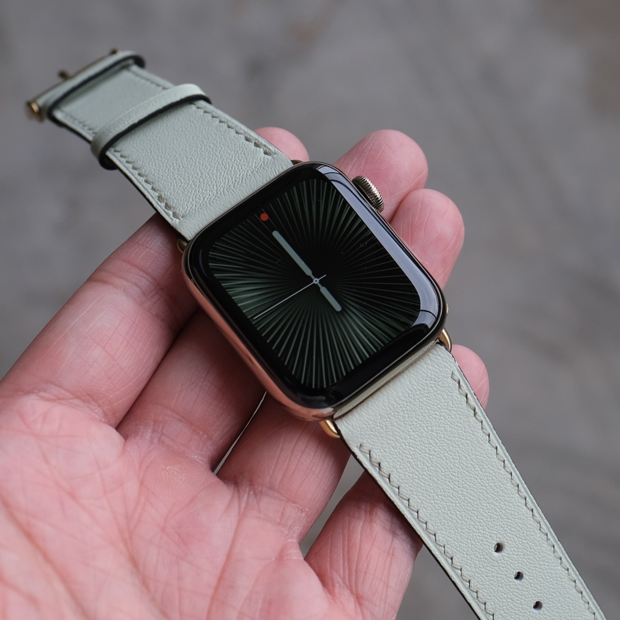 Luxe - Pistachio Leather Apple Watch Band | Pin & Buckle
