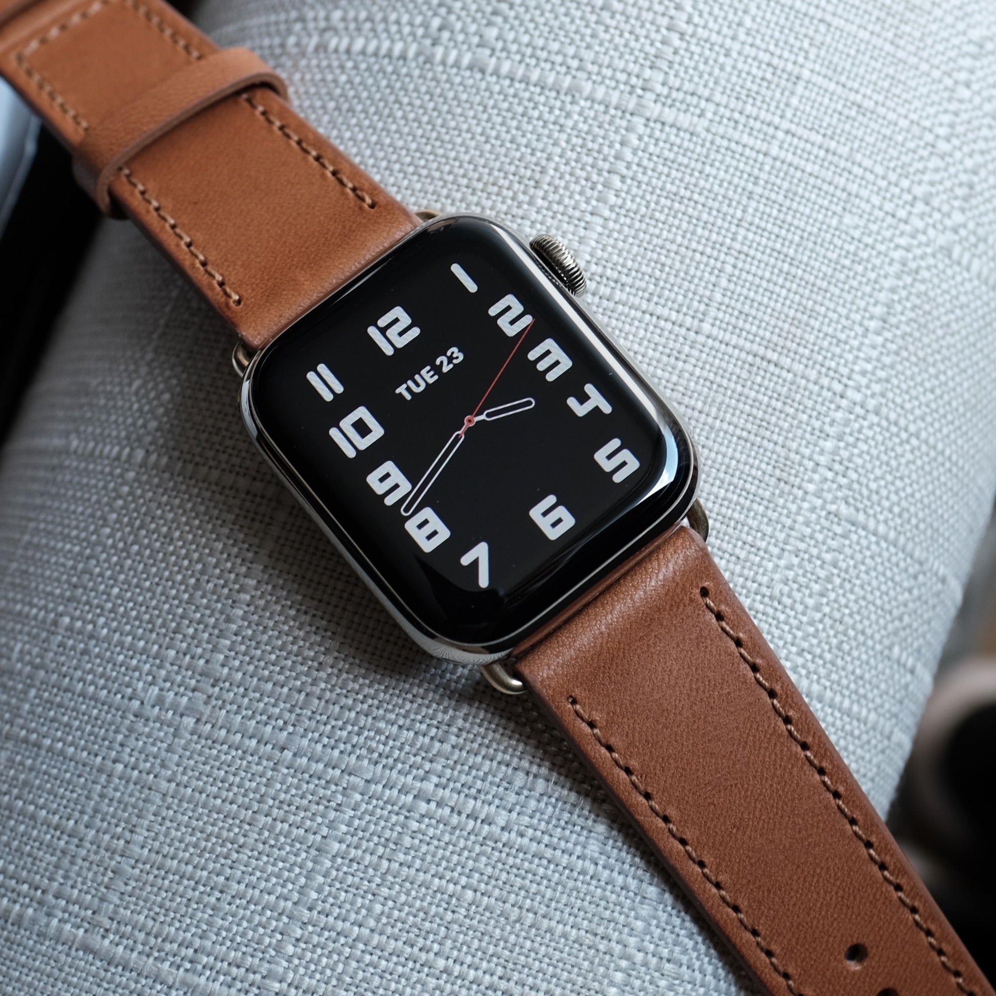 Pin & Buckle - Buttero Leather Apple Watch Band - Full-Grain Vegetable Tanned Leather Apple Watch Band - Sahara