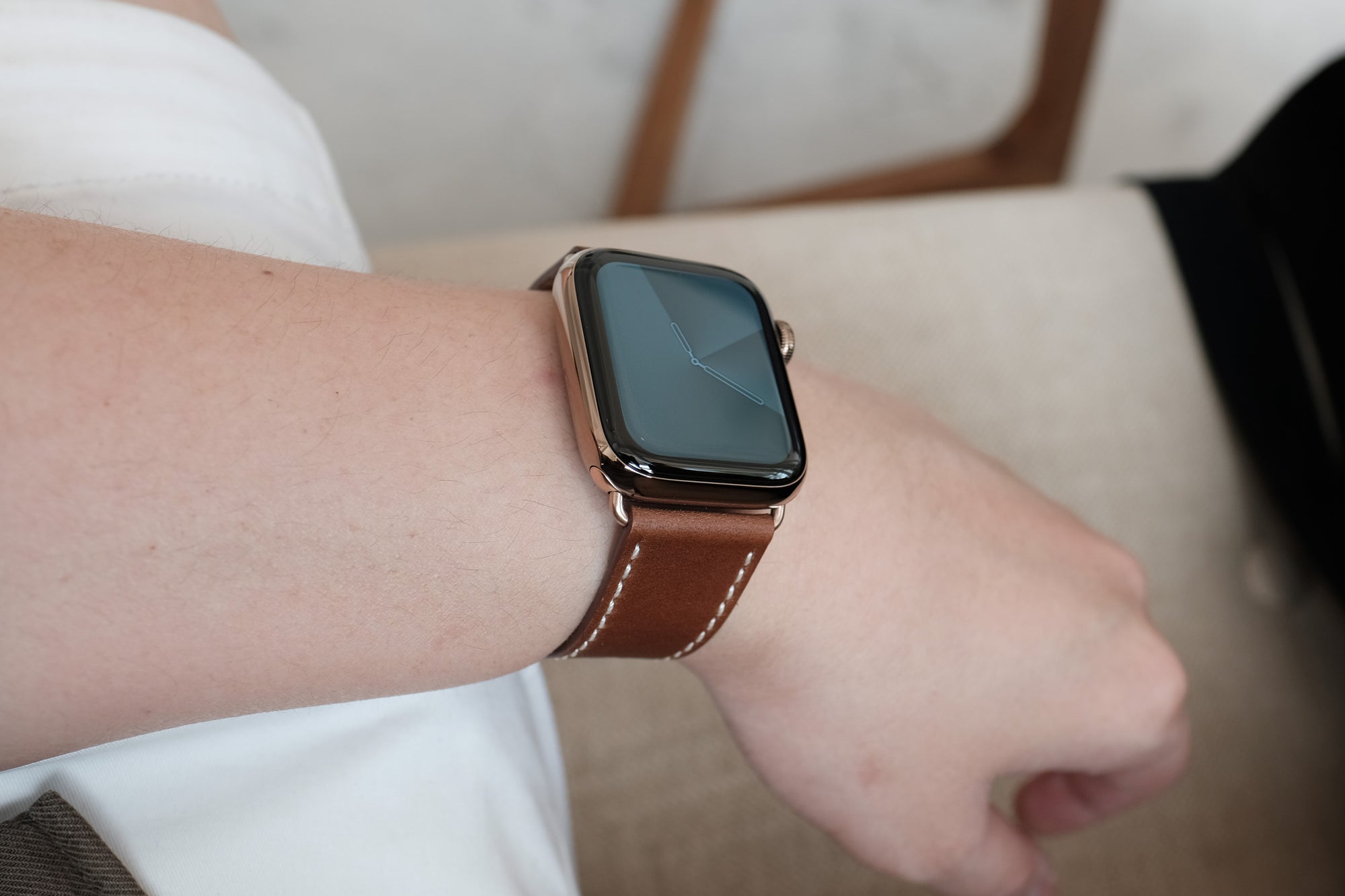 Pin and Buckle Apple Watch Bands - Full Grain Vegetable Tanned Leather - Luxe - Chestnut Brown - 4