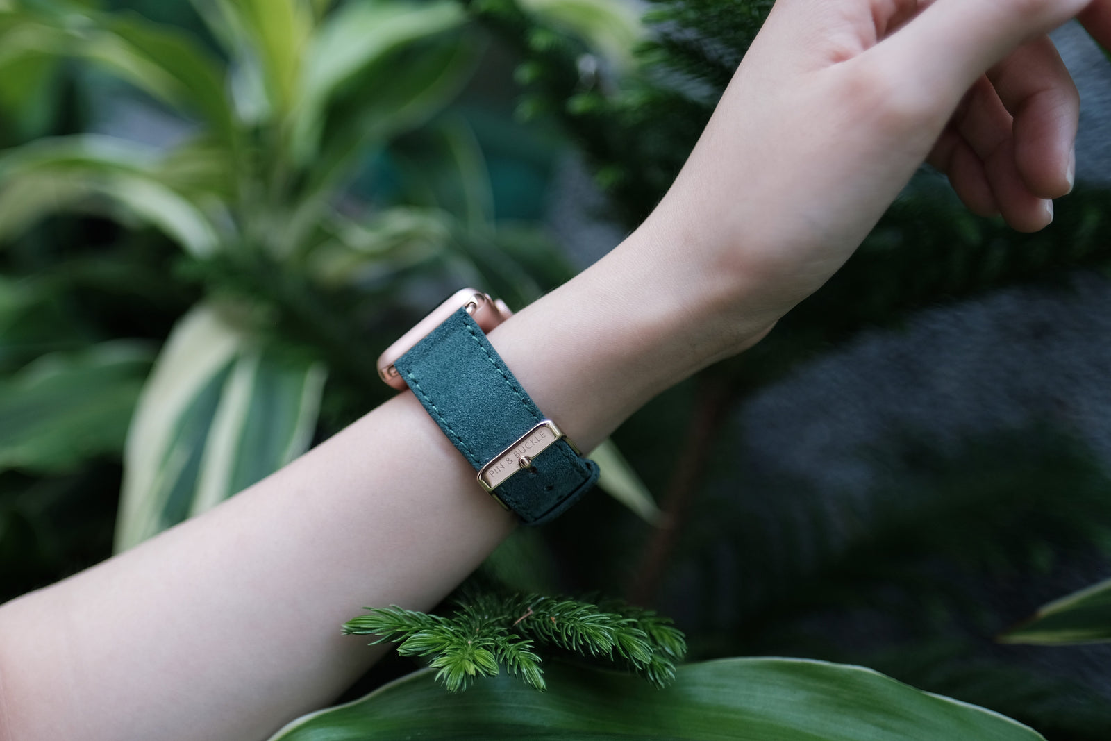 Pin & Buckle  Epsom Leather Apple Watch Band - Forest Green