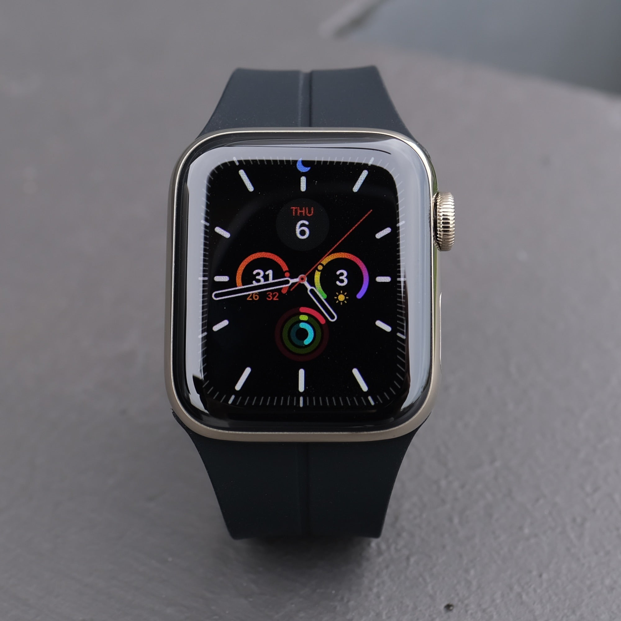 Apple watch sales black sport